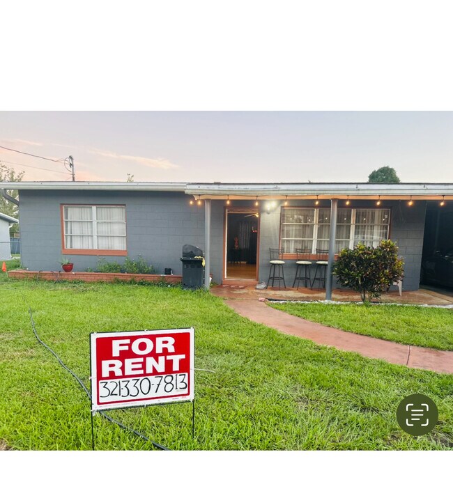 property at 650 W Tropicana Ct