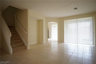 9774 Roundstone Cir in Ft. Myers, FL - Building Photo - Building Photo