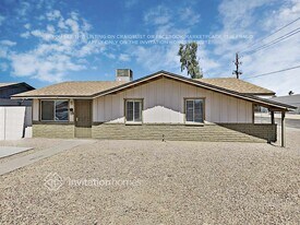 11401 N 25th Ave in Phoenix, AZ - Building Photo