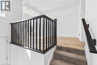 70 Kenesky Dr in Waterdown, ON - Building Photo - Building Photo