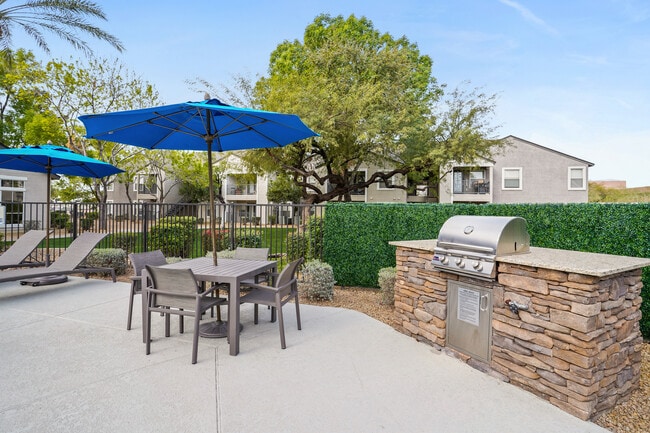 Heritage Deer Valley in Phoenix, AZ - Building Photo - Building Photo