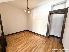 112 Allston St, Unit 3 in Boston, MA - Building Photo - Building Photo