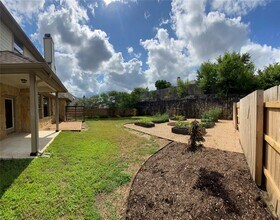 705 Harris Dr in Austin, TX - Building Photo - Building Photo