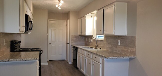 22102 Calderbrook Dr in Katy, TX - Building Photo - Building Photo