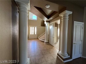 2460 Monarch Bay in Las Vegas, NV - Building Photo - Building Photo