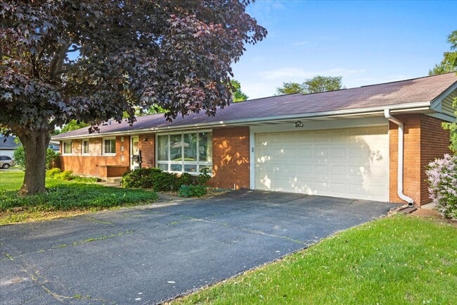 605 Lill St in Barrington, IL - Building Photo - Building Photo
