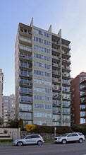 Beachview Towers in Vancouver, BC - Building Photo - Building Photo