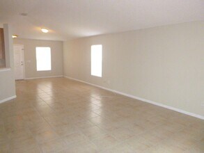 112 Karas Trail in Palm Coast, FL - Foto de edificio - Building Photo