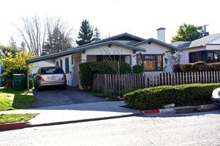 1027 Chula Vista Ave in Burlingame, CA - Building Photo