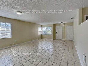 10511 SW 66th Terrace in Miami, FL - Building Photo - Building Photo