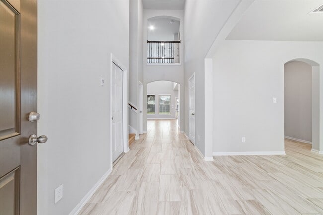 property at 4919 Vly White Oak Ln