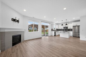 2595 S Ginger St in Cornelius, OR - Building Photo - Building Photo