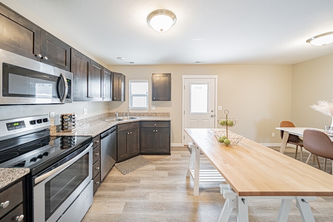 560 Trails End in Idaho Falls, ID - Building Photo