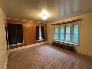 222 Lafayette Ave NE, Unit 1 in Grand Rapids, MI - Foto de edificio - Building Photo