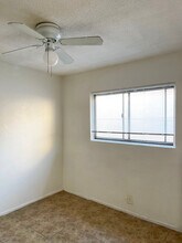 808 E Pine St, Unit 7 in Compton, CA - Building Photo - Building Photo