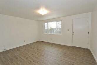 1407 Ellis Ave in Caldwell, ID - Building Photo - Building Photo