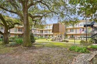 2732 Whitney Pl, Unit 209 in Metairie, LA - Building Photo - Building Photo