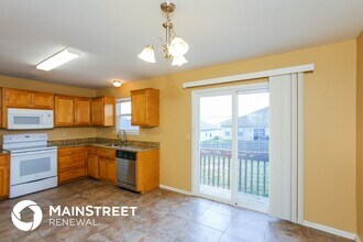 1507 NW High View Dr in Grain Valley, MO - Foto de edificio - Building Photo