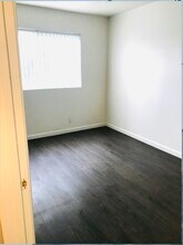 13012 Riverside Dr in Los Angeles, CA - Building Photo - Building Photo