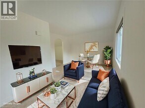 121 Blucher St in Kitchener, ON - Building Photo - Building Photo