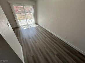820 Carpenter Dr in Las Vegas, NV - Building Photo - Building Photo