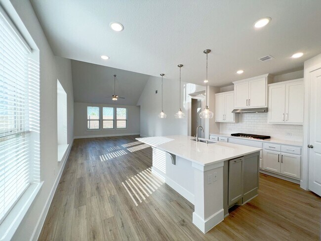 property at 18414 Palmetto Vw Dr