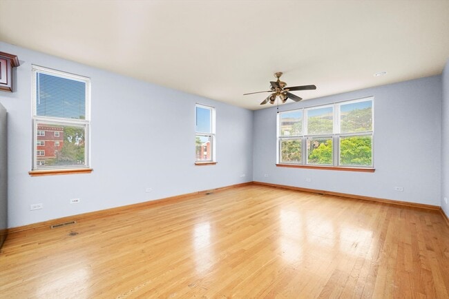 6220 S Kenwood Ave in Chicago, IL - Building Photo - Building Photo