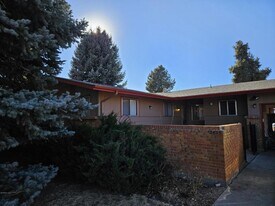 2425 Emery St in Longmont, CO - Building Photo