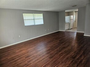 5302 Oakwood Ct in Tampa, FL - Building Photo - Building Photo