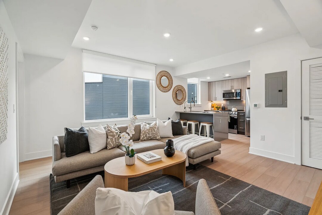 2000 Dreer St, Unit 1 Bedroom in Philadelphia, PA - Foto de edificio