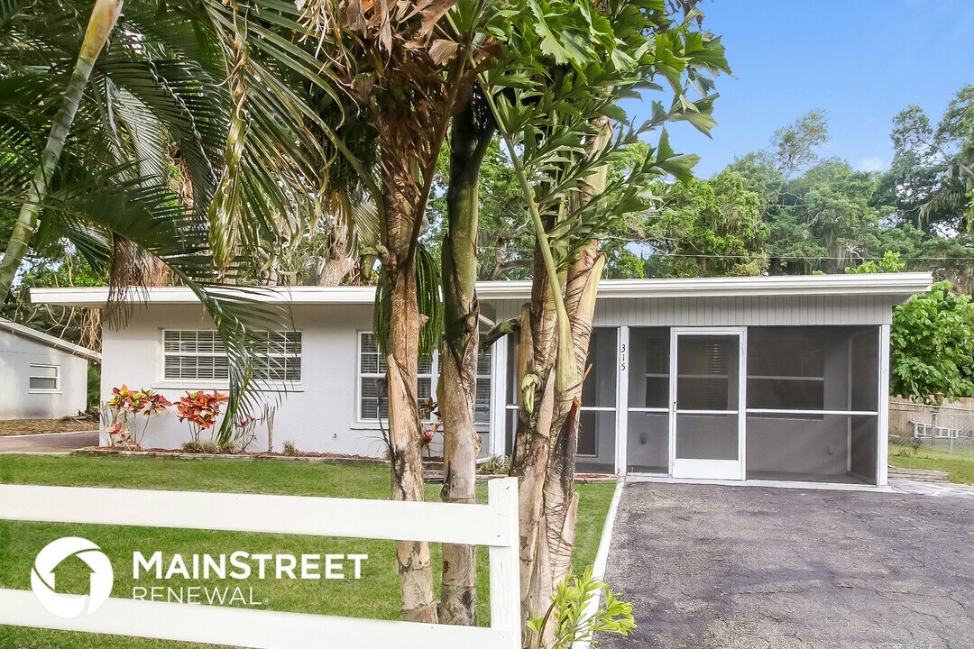 315 Ginger Rd in Venice, FL - Building Photo