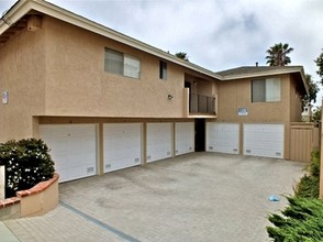 221-225 19th St in Huntington Beach, CA - Building Photo - Building Photo