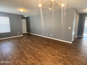 2604 W Mobile Ln in Phoenix, AZ - Building Photo - Building Photo