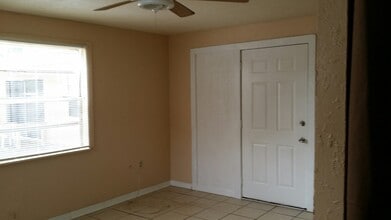 1027 19th Ave S in St. Petersburg, FL - Building Photo - Building Photo