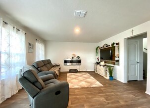 8203 Rocky Pebble in Converse, TX - Building Photo - Building Photo