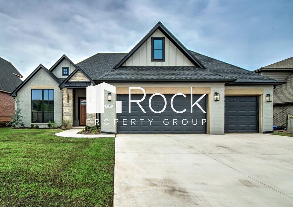 6517 Forest Edge Dr in Edmond, OK - Building Photo