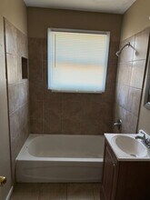 4819-4821 Lynhuber Dr in New Orleans, LA - Building Photo - Building Photo