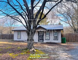 8 Sagebrush in Conway, AR - Building Photo