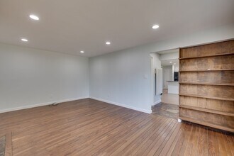 217 165th Ave NE in Bellevue, WA - Building Photo - Building Photo