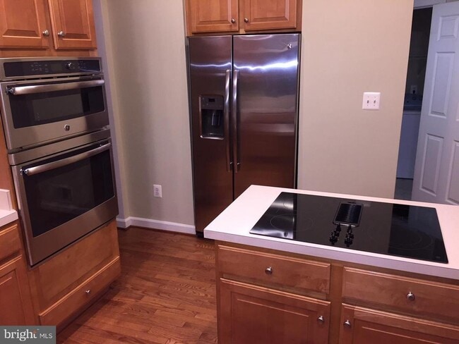 215 Maddex Square Dr in Shepherdstown, WV - Building Photo - Building Photo