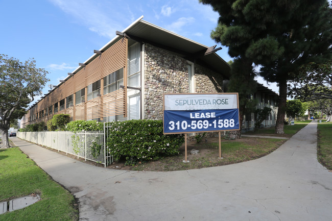 Sepulveda Rose Apartments in Los Angeles, CA - Building Photo - Building Photo