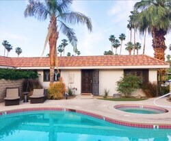 1480 E Palm Tree Dr, Unit none in Palm Springs, CA - Building Photo