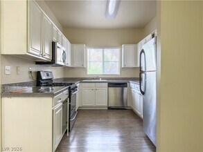 5250 S Rainbow Blvd in Las Vegas, NV - Building Photo - Building Photo