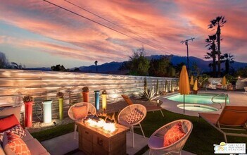 2241 E Finley Rd in Palm Springs, CA - Building Photo - Building Photo