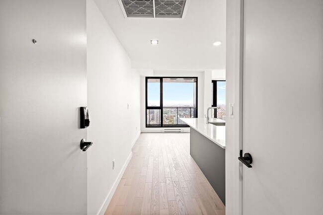 1245 Rue de Bleury in Montréal, QC - Building Photo - Building Photo