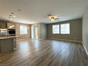 12545 Skylight View St in Las Vegas, NV - Building Photo - Building Photo