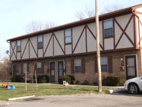 1592 Harvester Ln in Columbus, OH - Foto de edificio