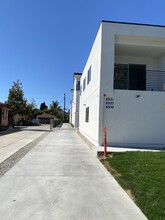 8931 McNerney Ave, Unit 1 Front Unit in South Gate, CA - Foto de edificio - Building Photo