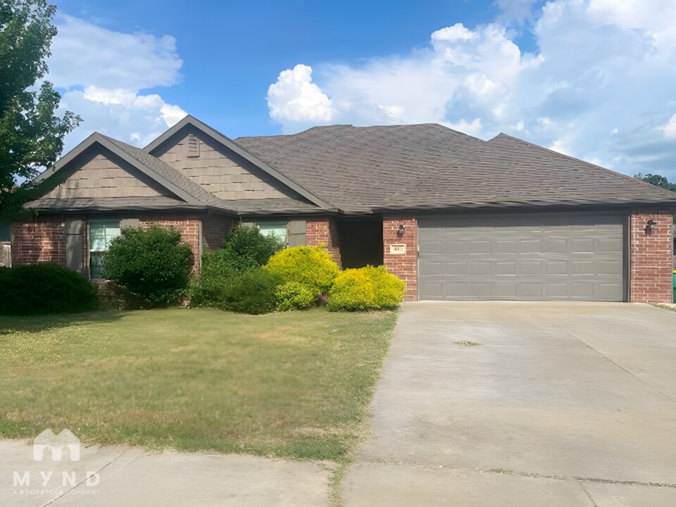 440 Timber Ridge St in Centerton, AR - Building Photo