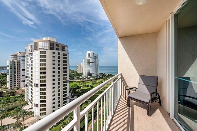 property at 4255 Gulf Shore Blvd N